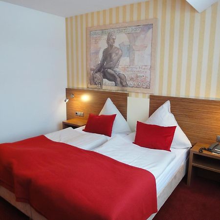 Hotel Scheidberg Wallerfangen ภายนอก รูปภาพ