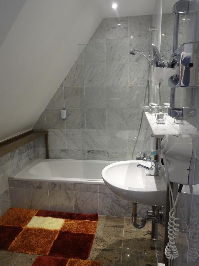 Hotel Scheidberg Wallerfangen ภายนอก รูปภาพ