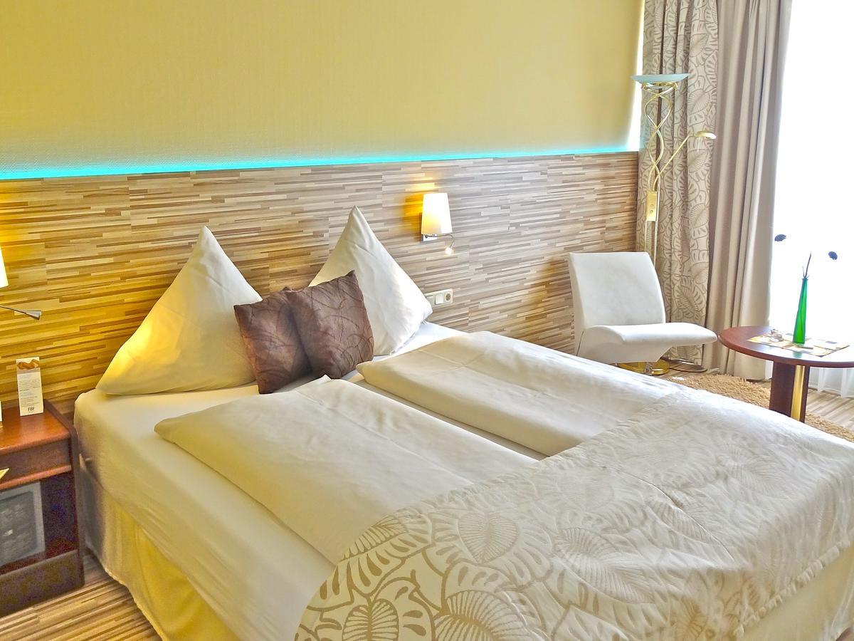 Hotel Scheidberg Wallerfangen ภายนอก รูปภาพ